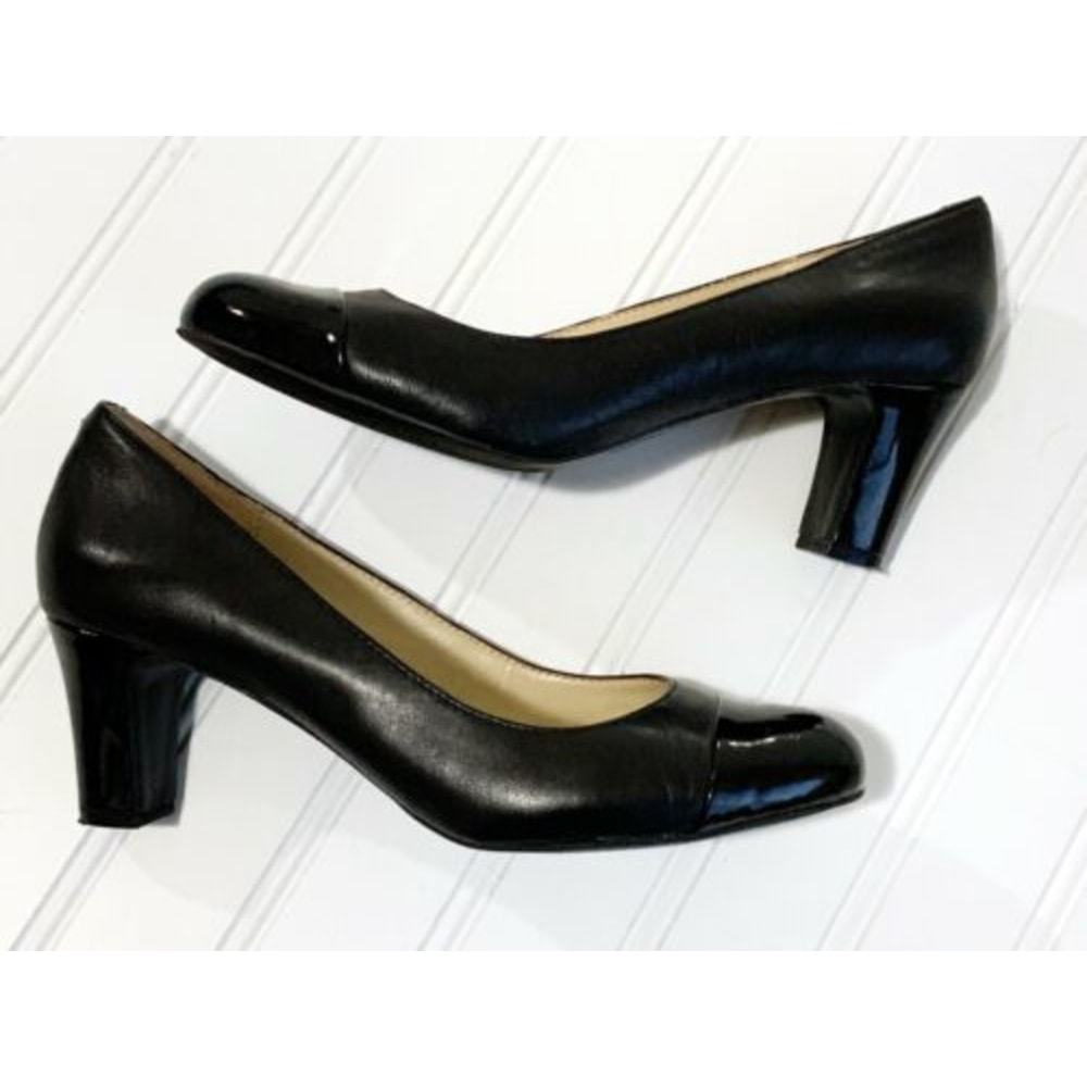 Easy Spirit Black Pumps Leather Round Toe Patent